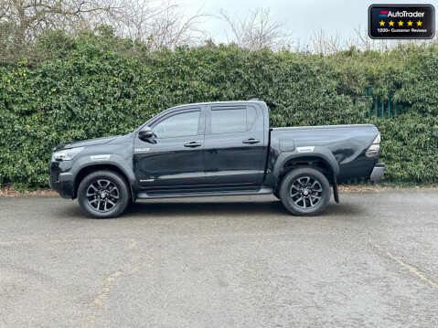 Toyota Hilux Crew Cab AUTO 4X4 Invincible X 4Wd D-4D Dcb 6