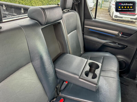 Toyota Hilux Crew Cab AUTO 4X4 Invincible X 4Wd D-4D Dcb 12