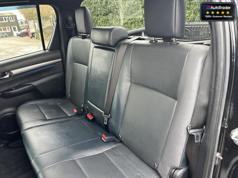 Toyota Hilux Crew Cab AUTO 4X4 Invincible X 4Wd D-4D Dcb 13