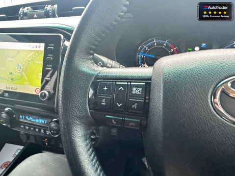 Toyota Hilux Crew Cab AUTO 4X4 Invincible X 4Wd D-4D Dcb 18