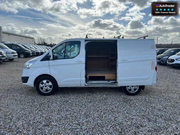 Ford Transit Custom SWB L1H1 290 Limited Air Con Alloys Sensors EURO 6 NO VAT 10