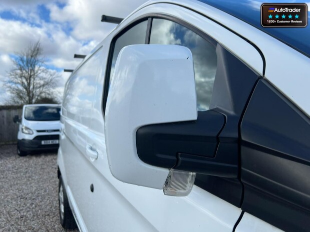 Ford Transit Custom SWB L1H1 290 Limited Air Con Alloys Sensors EURO 6 NO VAT 15
