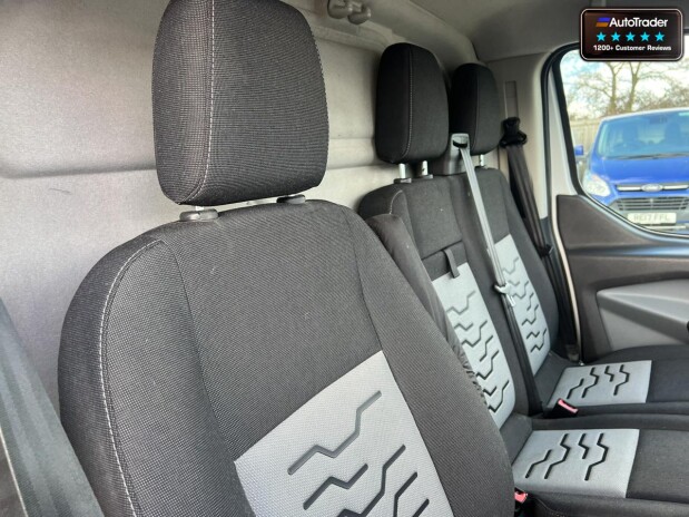 Ford Transit Custom SWB L1H1 290 Limited Air Con Alloys Sensors EURO 6 NO VAT 24
