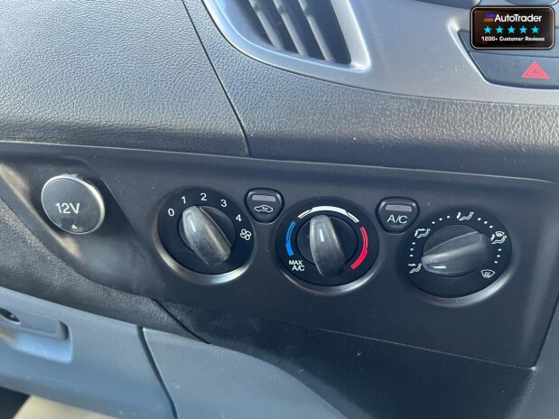 Ford Transit Custom SWB L1H1 290 Limited Air Con Alloys Sensors EURO 6 NO VAT 39