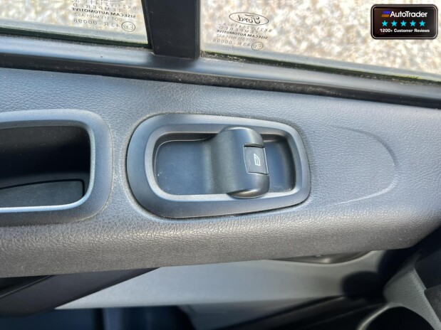 Ford Transit Custom SWB L1H1 290 Limited Air Con Alloys Sensors EURO 6 NO VAT 42