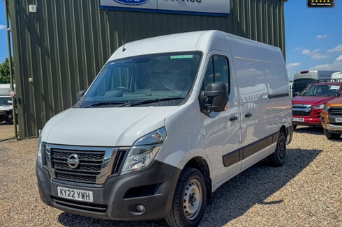 Nissan Interstar MWB L2H2 Medium Roof Dci Tekna Air Con Sensors EURO 6 NO VAT