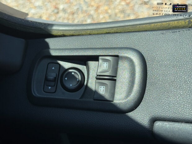 Nissan Interstar MWB L2H2 Medium Roof Dci Tekna Air Con Sensors EURO 6 NO VAT 23