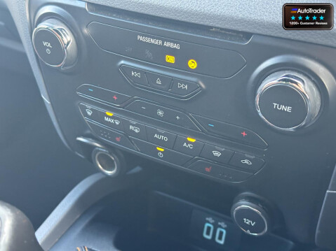 Ford Ranger Crew Cab 4x4 Wildtrak 4X4 Carplay Navigation EURO 6 NO VAT 31