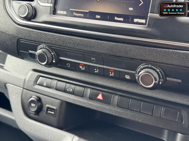 Vauxhall Vivaro LWB L2H1 Low Roof F3100 Sportive Air Con Sensors EURO 6 19