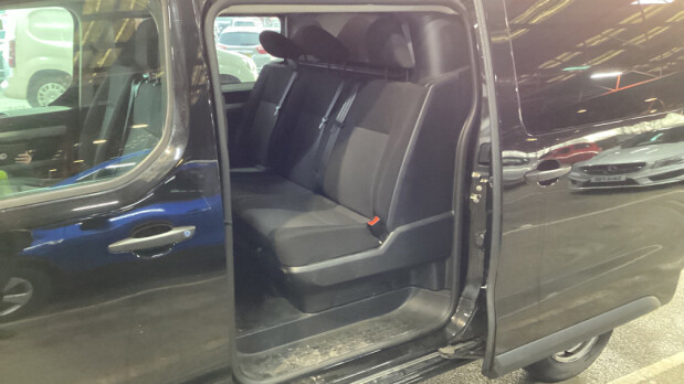Vauxhall Vivaro Crew Cab LWB L2H1 F3100 Dynamic Air Con Sensors EURO 6 NO VAT 5