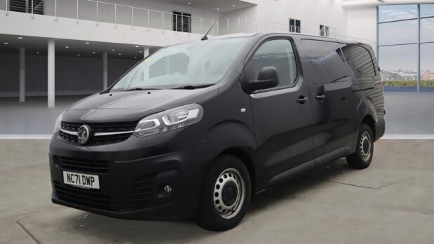 Vauxhall Vivaro Crew Cab LWB L2H1 F3100 Dynamic Air Con Sensors EURO 6 NO VAT 1
