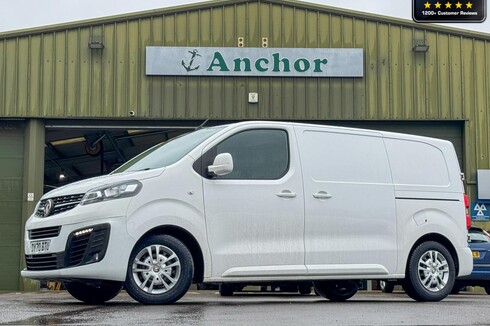 Vauxhall Vivaro SWB L1H1 [SOLD CM] Low Roof 2700 Sportive Air Con Sensors EURO 6