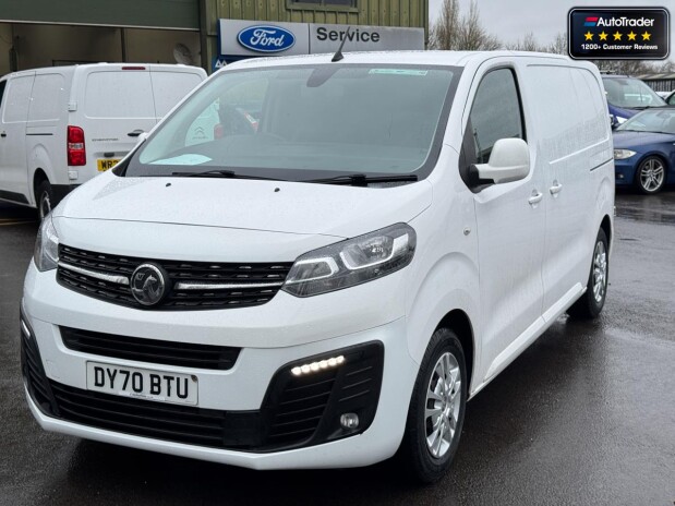 Vauxhall Vivaro SWB L1H1 [SOLD CM] Low Roof 2700 Sportive Air Con Sensors EURO 6 2
