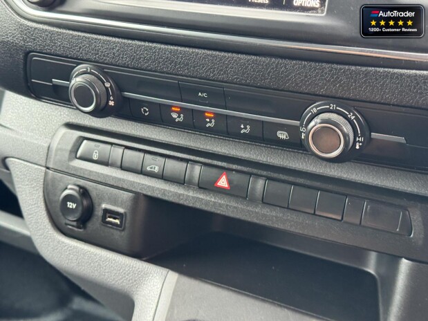 Vauxhall Vivaro SWB L1H1 [SOLD CM] Low Roof 2700 Sportive Air Con Sensors EURO 6 18