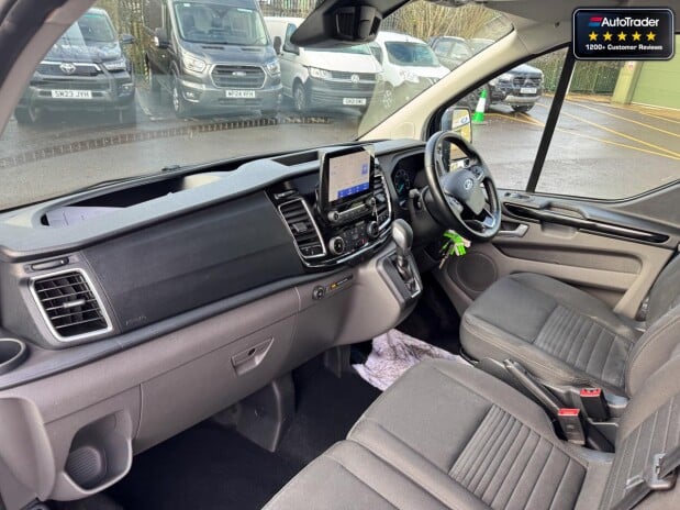 Ford Transit Custom Crew Cab AUTO LWB L2H1 320 Limited Cam Sensors Nav EURO 6 NO VAT 9