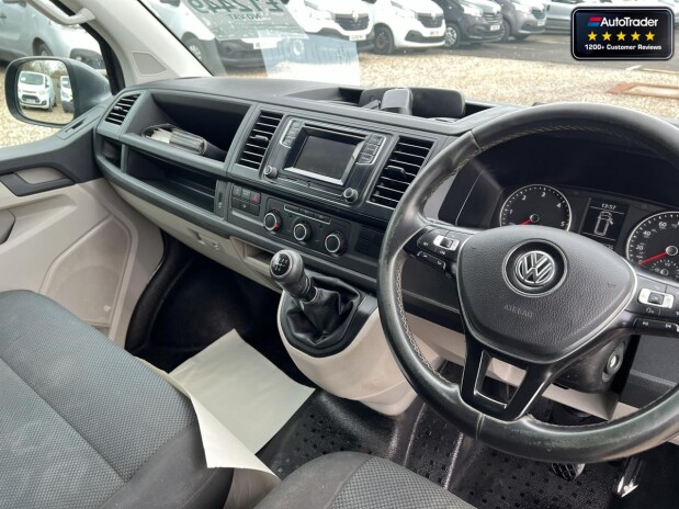 Volkswagen Transporter LWB L2H1 T30 Tdi Highline Alloys Air Cruise Heated Screen EURO 6 NO VAT 26