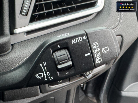 BMW 2 Series 220i Luxury MPV 5dr Petrol Auto Euro 6 (s/s) (192 ps) 14