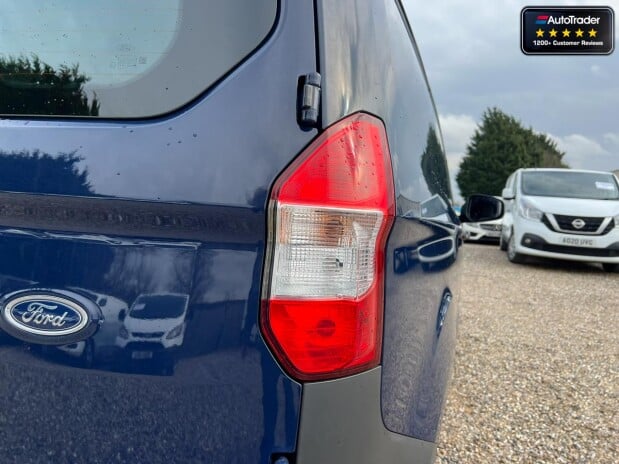 Ford Transit Courier SWB L1H1 Low Roof Base Air Con Side Door EURO 6 NO VAT 19