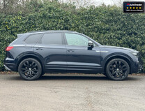 Volkswagen Touareg 3.0 TDI V6 Black Edition SUV 5dr Diesel Tiptronic 4Motion Euro 6 (s/s) (286 32