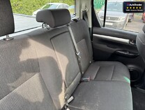 Toyota Hilux Crew Cab (SOLDauction) AUTO 4X4 Icon 4Wd Air Con Cruise Nav EURO 15