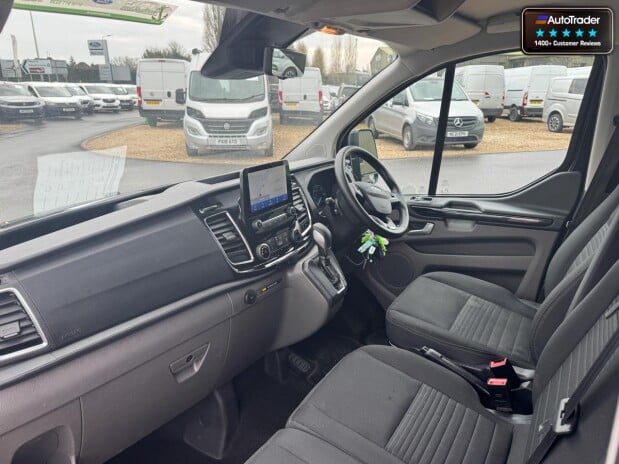 Ford Transit Custom Crew Cab AUTO SWB L1H1 320 Limited Air Con Cam Nav Sensors EURO 6 10