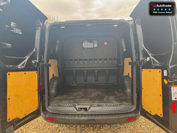 Ford Transit Custom Crew Cab AUTO SWB L1H1 320 Limited Air Con Cam Nav Sensors EURO 6 12