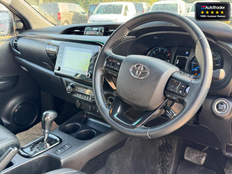 Toyota Hilux Crew Cab AUTO 4X4 Invincible X 4Wd Camera Nav EURO 6 NO VAT 7