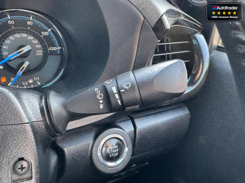 Toyota Hilux Crew Cab AUTO 4X4 Invincible X 4Wd Camera Nav EURO 6 NO VAT 15