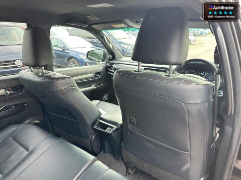 Toyota Hilux Crew Cab AUTO 4X4 Invincible X 4Wd Cam Nav EURO 6 NO VAT 13