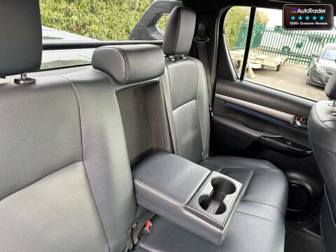 Toyota Hilux Crew Cab AUTO 4X4 Invincible X 4Wd Cam Nav EURO 6 NO VAT 15