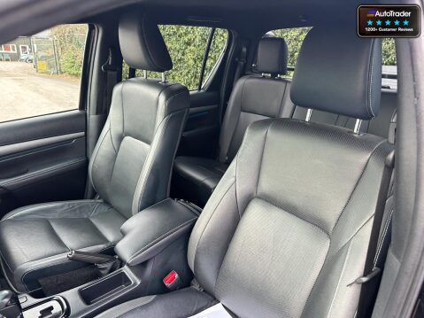 Toyota Hilux Crew Cab AUTO 4X4 Invincible X 4Wd Cam Nav EURO 6 NO VAT 17