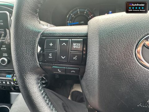 Toyota Hilux Crew Cab AUTO 4X4 Invincible X 4Wd Cam Nav EURO 6 NO VAT 20