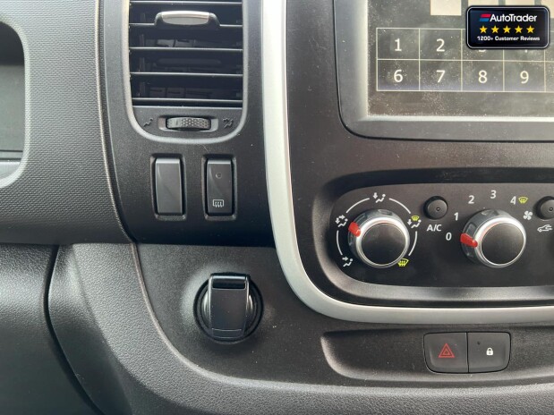 Renault Trafic SWB L1H1 Sl30 Business Plus Energy Dci Air Con Cruise EURO 6 NO VAT 37