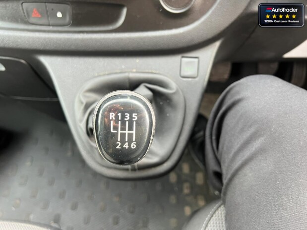 Renault Trafic SWB L1H1 Sl30 Business Plus Energy Dci Air Con Cruise EURO 6 NO VAT 40