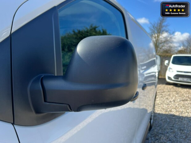 Vauxhall Vivaro SWB L1H1 2900 Dynamic EURO 6 NO VAT 13