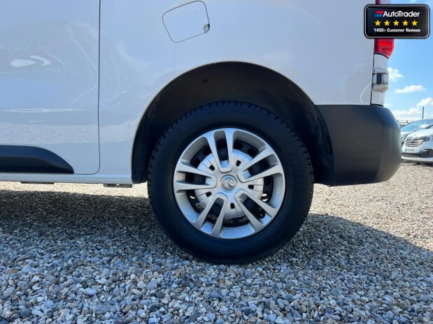 Vauxhall Vivaro SWB L1H1 2900 Dynamic EURO 6 NO VAT 23