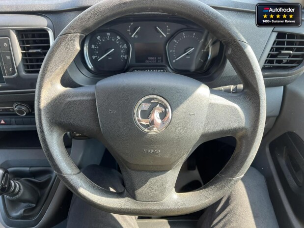 Vauxhall Vivaro SWB L1H1 2900 Dynamic EURO 6 NO VAT 28