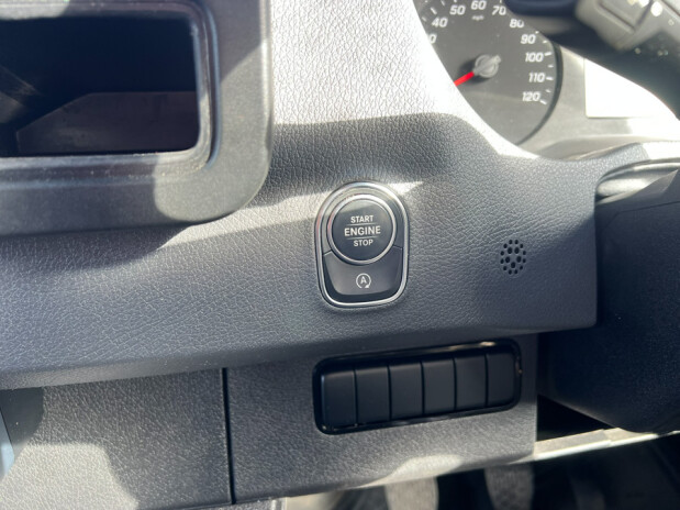 Mercedes-Benz Sprinter MWB L2H2 Medium Roof 314 Cdi Sensors EURO 6 NO VAT 34
