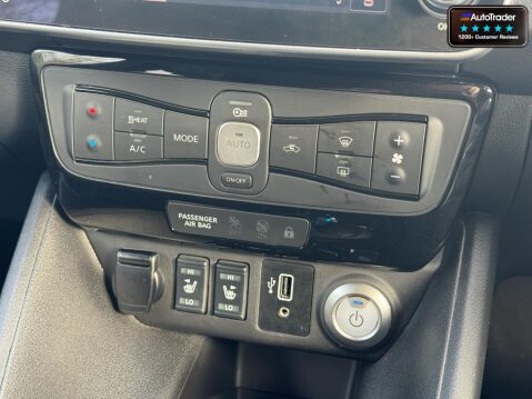 Nissan LEAF 40kWh Tekna Hatchback 5dr Electric Motor Auto (150 ps) 22