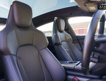 Porsche Taycan Performance Plus 93.4kWh Turbo Saloon 4dr Auto 4WD (680 ps) 11