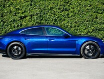 Porsche Taycan Performance Plus 93.4kWh Turbo Saloon 4dr Auto 4WD (680 ps) 4