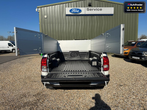 Toyota Hilux 4x4 Active 4Wd Air Con Alloys EURO 6 NO VAT 10