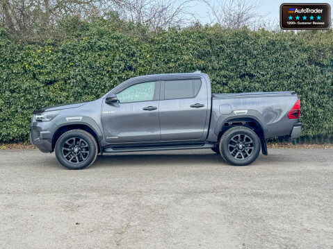 Toyota Hilux Crew Cab [SOLD GR] AUTO 4X4 Invincible X 4Wd Air Con Cam EURO 6 NO VAT 6