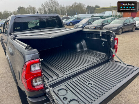Toyota Hilux Crew Cab [SOLD GR] AUTO 4X4 Invincible X 4Wd Air Con Cam EURO 6 NO VAT 18