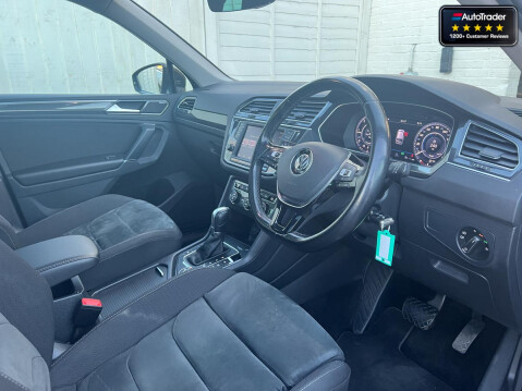 Volkswagen Tiguan (Sold) 2.0 TDI SEL SUV 5dr Diesel DSG 4Motion Euro 6 (s/s) (190 ps)[Tadley] 9