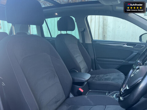 Volkswagen Tiguan (Sold) 2.0 TDI SEL SUV 5dr Diesel DSG 4Motion Euro 6 (s/s) (190 ps)[Tadley] 10