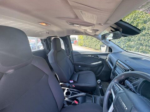 Isuzu D-Max King Cab [SOLD SM] 4x4 Utility Air Con 6 speed Cruise EURO 6 NO VAT 10