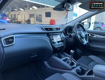 Nissan Qashqai 1.3 DIG-T N-Connecta SUV 5dr Petrol Manual Euro 6 (s/s) (140 ps)[Tadley] 18