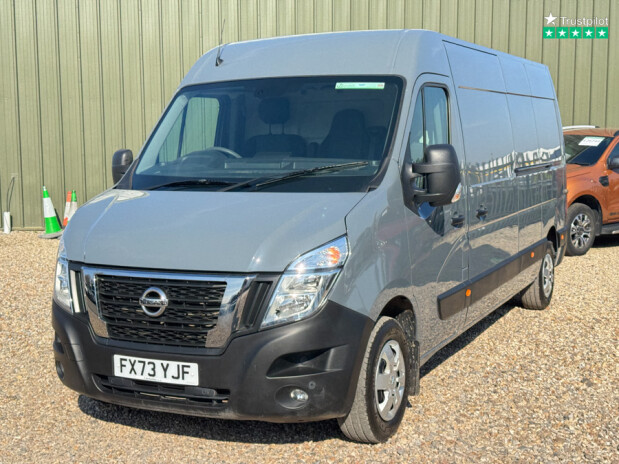 Nissan Interstar LWB L3H2 [SOLD SM] Med Roof Dci Tekna Rev Camera Air Con Side Door EURO 6 2