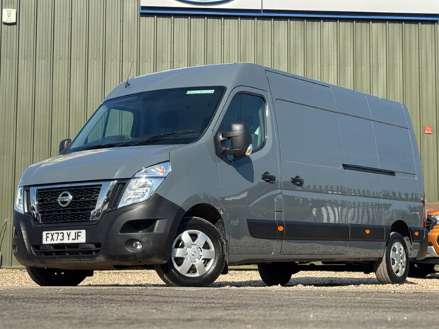 Nissan Interstar LWB L3H2 [SOLD SM] Med Roof Dci Tekna Rev Camera Air Con Side Door EURO 6 1